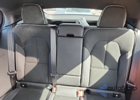 2023 Volvo C40 Recharge Ultimate z USA, uszkodzony, nr VIN YV4ED3GM1P2055833